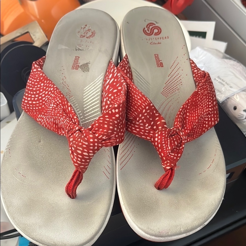Cloudstepper Clarks Red Flip Flop Sandal Size 9